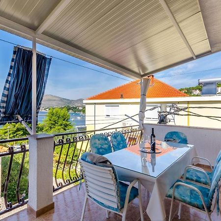 Apartment Buksa Трогір Екстер'єр фото