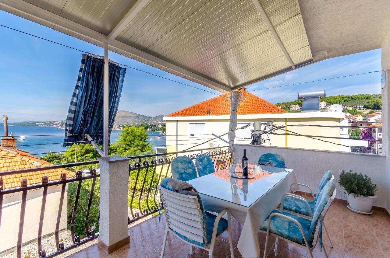 Apartment Buksa Трогір Екстер'єр фото